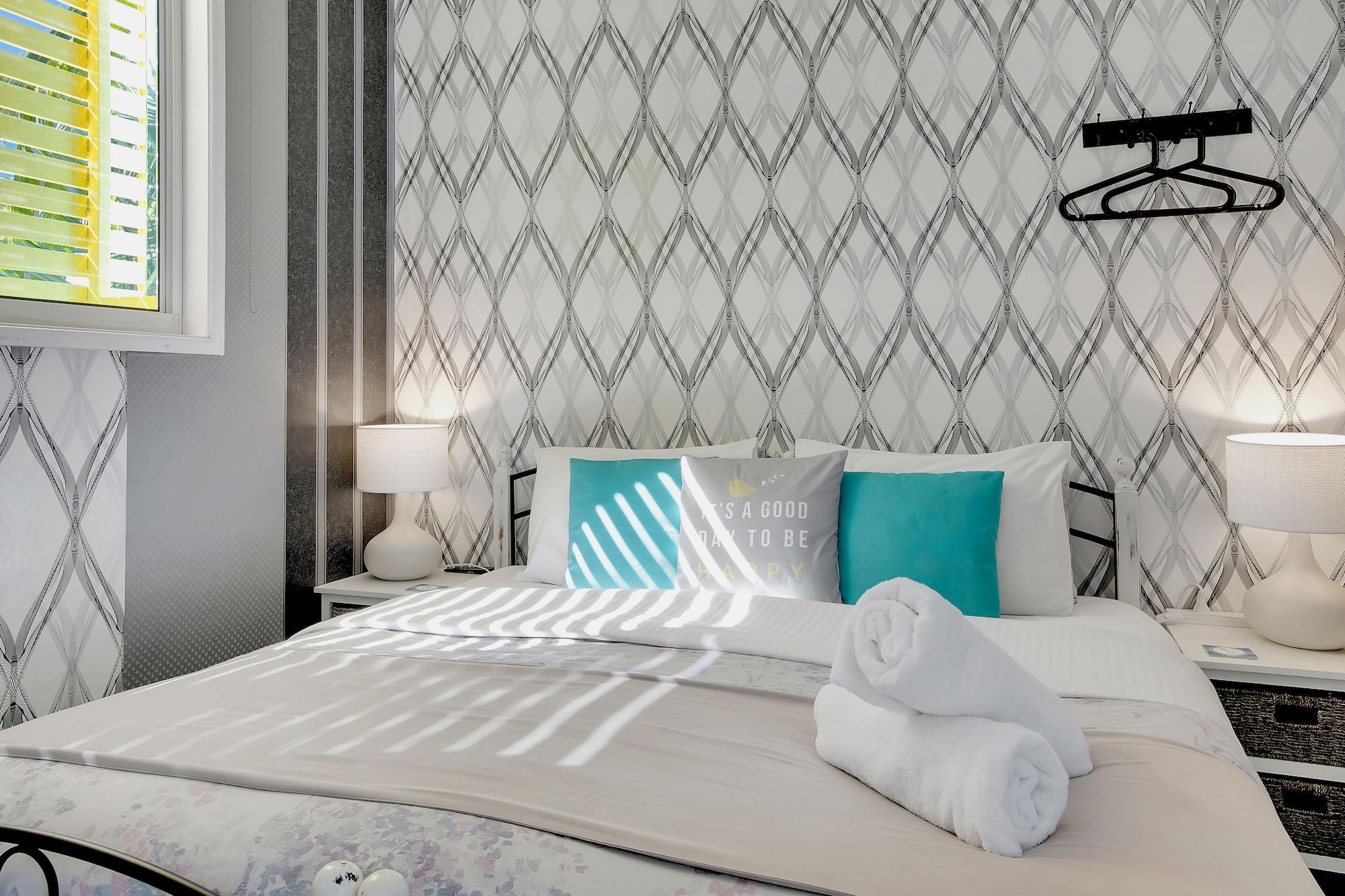 Coral Inn Boutique Resort Yeppoon Buitenkant foto
