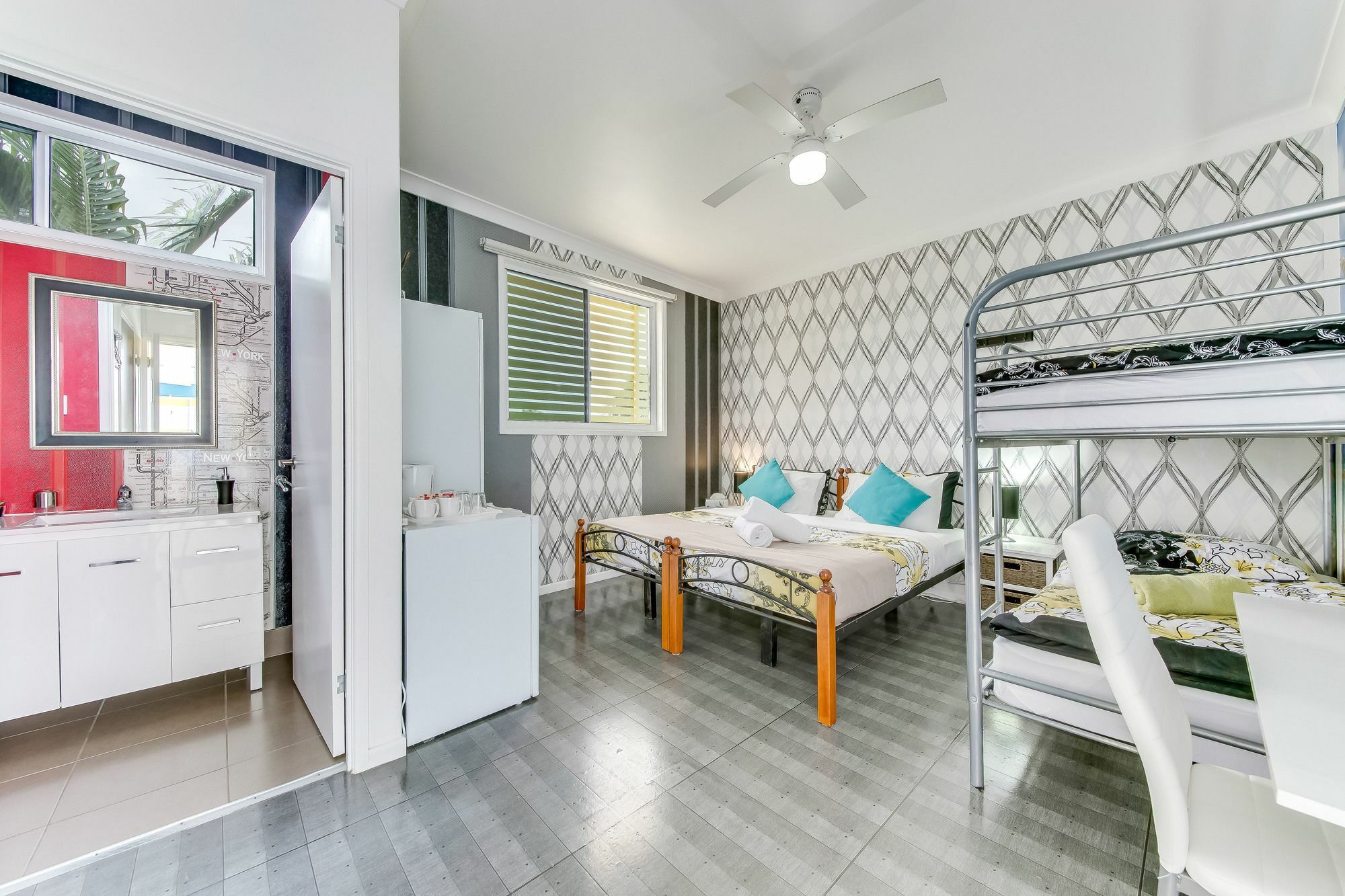 Coral Inn Boutique Resort Yeppoon Buitenkant foto